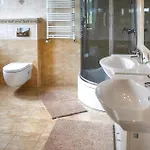 5 Bedroom Pet Friendly In