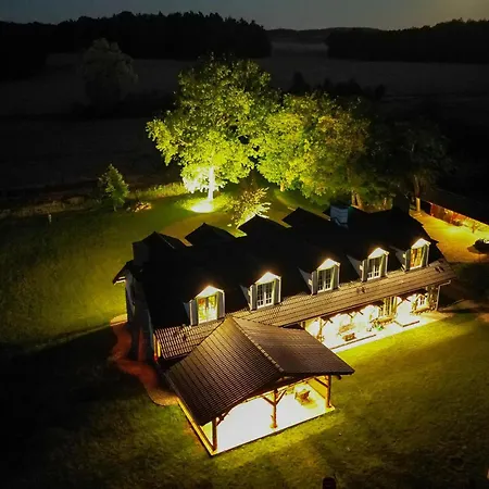 5 Bedroom Pet Friendly In *