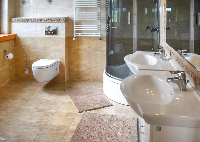 5 Bedroom Pet Friendly In